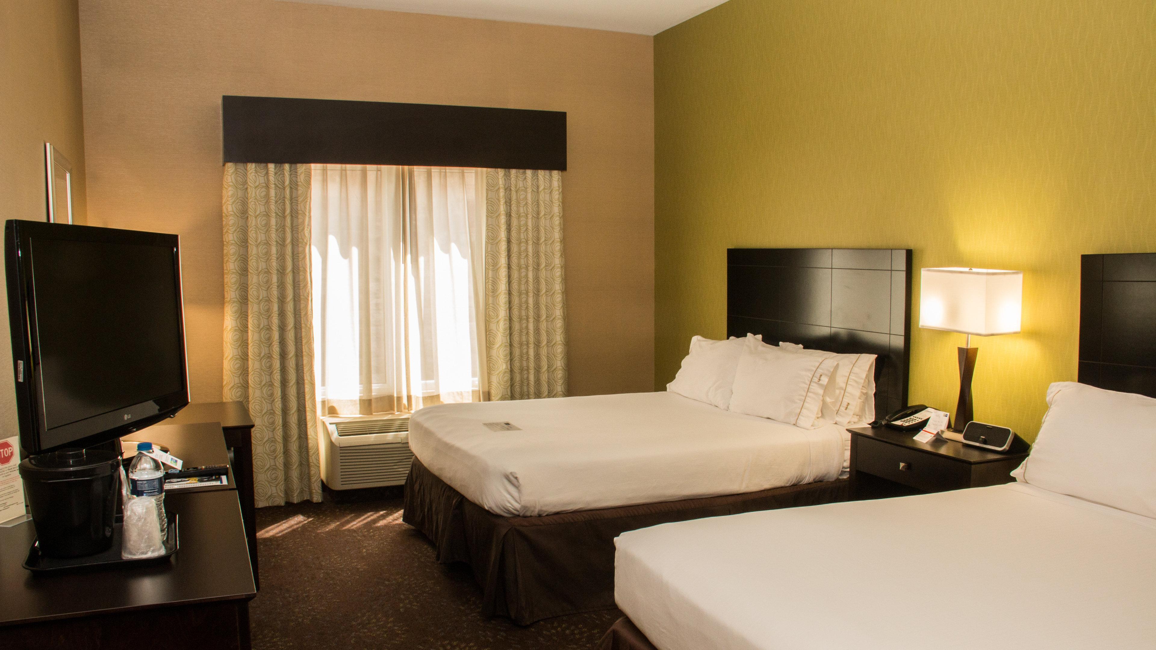 Holiday Inn Express Hotel & Suites Saginaw, An Ihg Hotel Exterior photo
